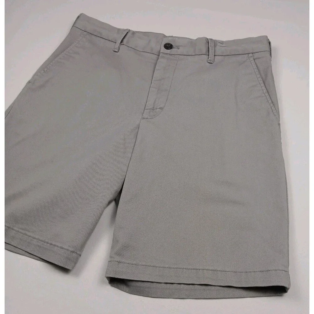 IZOD Saltwater Stretch Mens Size 32 Gray Flat Front Chino Shorts 9.5 Inseam
